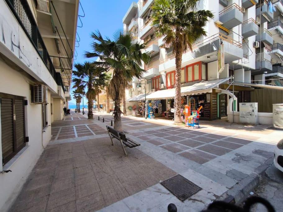Apartment 50 Meters From The Beach Loutráki Zewnętrze zdjęcie